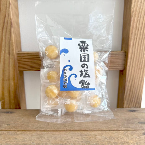 大文字本舗　粟国の塩飴